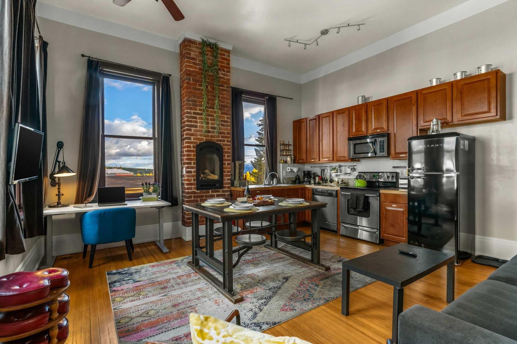 Beautiful Mountain Views In Iconic Building Villa Leadville Bagian luar foto