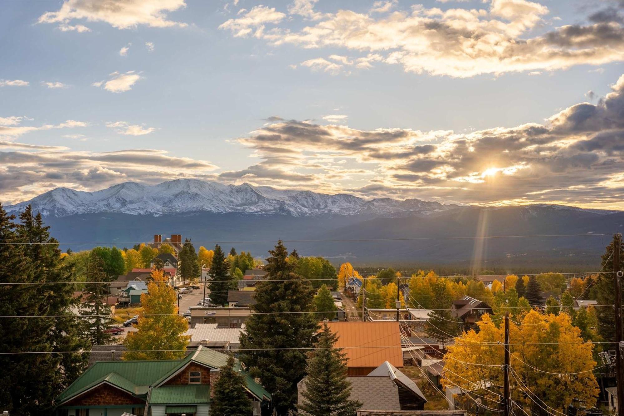 Beautiful Mountain Views In Iconic Building Villa Leadville Bagian luar foto